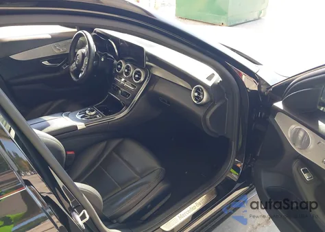 2019 Mercedes-Benz C 300 из США, поврежденный, VIN 55SWF8DB9KU288848